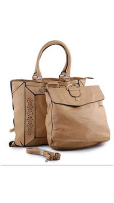 

Vouch Shoulder Bag(Brown)