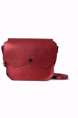 

Baggit Women Casual Red PU Sling Bag