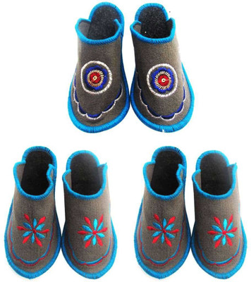 

Champaliya Slippers, Multicolor