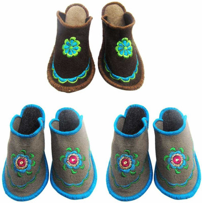 

Champaliya Slippers, Multicolor