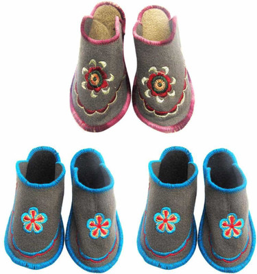 Champaliya Slippers, Multicolor