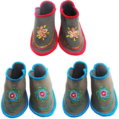 

Champaliya Slippers, Multicolor