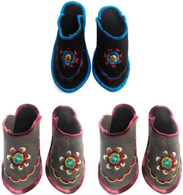 

Champaliya Slippers, Multicolor