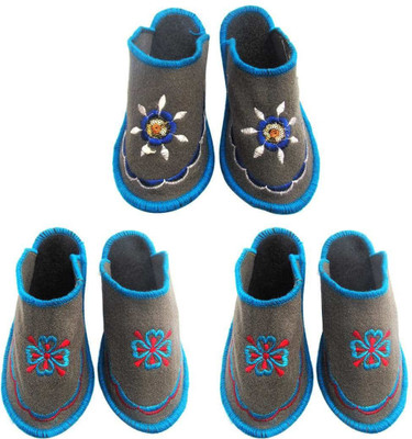 

Shree Sai Slippers, Multicolor