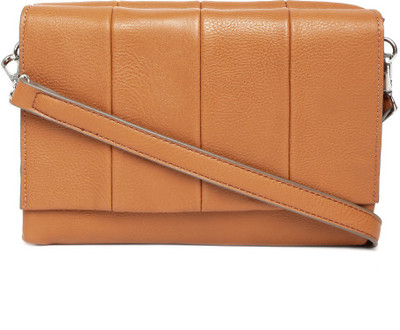 

Parfois Shoulder Bag(Brown)