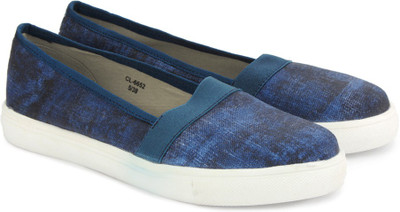 

Carlton London Miss CL CLL-3609 Casual Shoes For Women(Blue, Navy