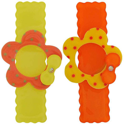 

Maayra 2 School Wear Clips Hair Clip(Yellow, Orange)
