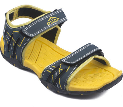 

Asian Men NAVY Sandals