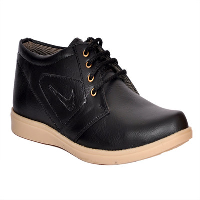 

Footgear Sneakers For Men(Black