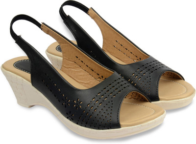 

Bare Soles Women black Wedges