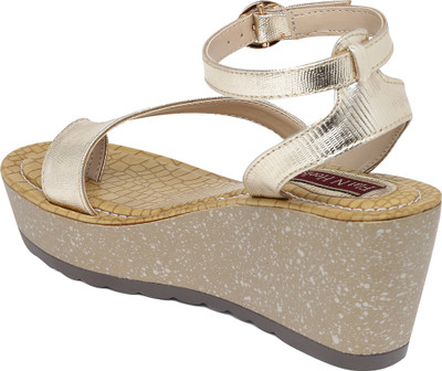 

Flat n Heels Women Gold Wedges