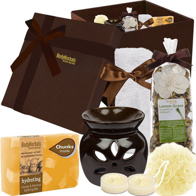 

BodyHerbals Honey & Almond Soap Spa Set (Honey & Almond Bathing Bar with Natural Chunks (100 grams)(Set of 6)
