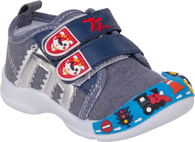 

77 seventy seven Boys & Girls Velcro Walking Shoes(Multicolor, Blue
