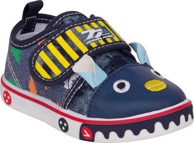 

77 seventy seven Boys & Girls Velcro Walking Shoes(Multicolor, Blue