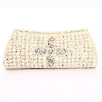 

Utsavi Party White Clutch