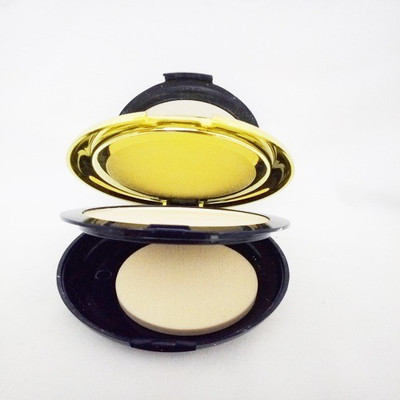 

NYN Compact Powder Compact(Multicolor, 23 g)