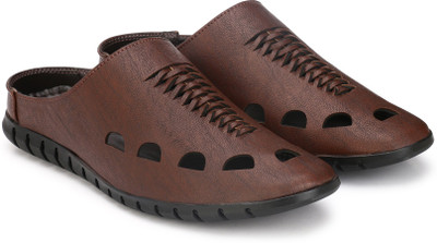 

Fentacia Men Brown Sandals