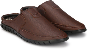 

Fentacia Men Brown Sandals