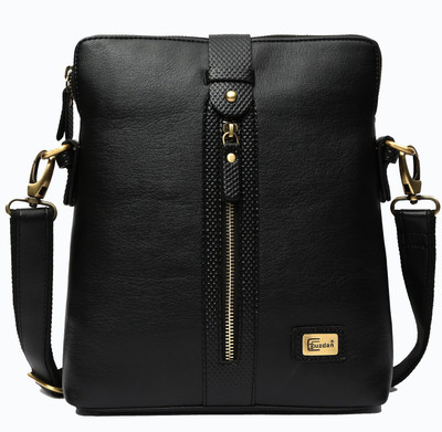 

Cuzdan Men & Women Black Leatherette Sling Bag