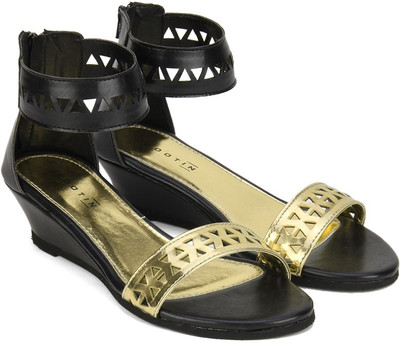 

FootIn Women Black Wedges