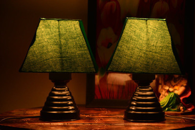 

Beverly Studio small qualdilateral shaped 8 inches combo green Table Lamp(25 cm, Green)