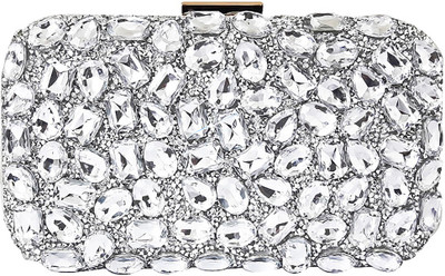 

MAASHA Party Silver Clutch