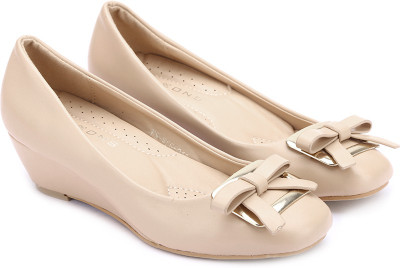 

Addons Women BEIGE Wedges