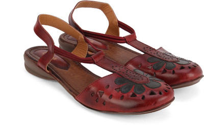

Catwalk Women MAROON Flats