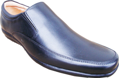 

Port Comax Slip On For Men(Black