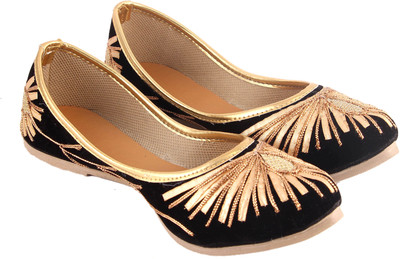 

Rangmor Women Black Bellies