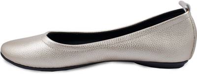 MONROW Women beige Bellies