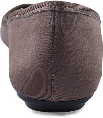 MONROW Women beige Bellies