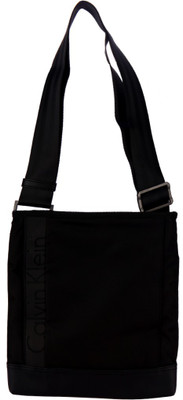 

Calvin Klein Men Casual Black Nylon Sling Bag