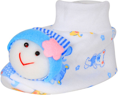 

Ole Baby Cute Faces Plush Soft Organic Cotton 3d Ole Toons 0-9 Months Booties(Toe to Heel Length - 10 cm White)