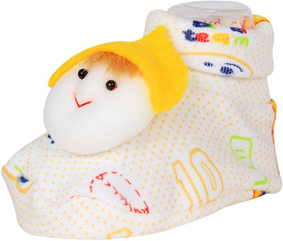 

Ole Baby Cute Faces Plush Soft Organic Cotton 3d Ole Toons 0-9 Months Booties(Toe to Heel Length - 10 cm Yellow)