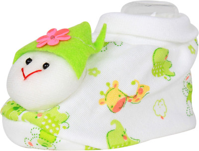 

Ole Baby Cute Faces Plush Soft Organic Cotton 3d Ole Toons 0-9 Months Booties(Toe to Heel Length - 10 cm White)