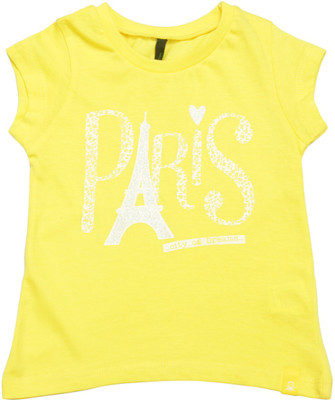 

United Colors of Benetton Girls Printed Cotton T Shirt(Yellow, Pack of 1, 1aw