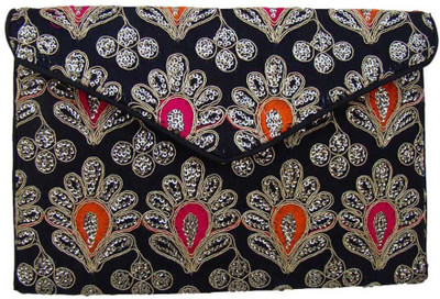 

The Living Craft Casual Multicolor Clutch