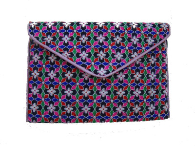 

The Living Craft Casual Multicolor Clutch