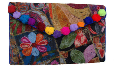 

The Living Craft Casual Multicolor Clutch