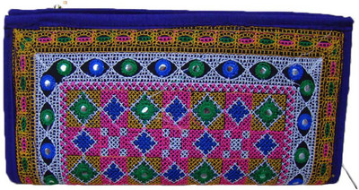 

The Living Craft Casual Multicolor Clutch