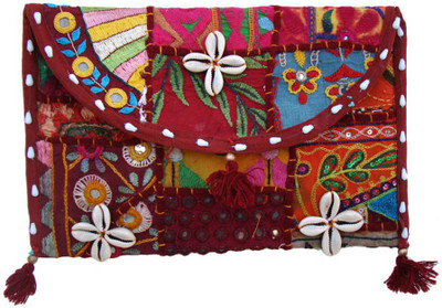 

The Living Craft Casual Multicolor Clutch
