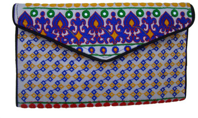 

The Living Craft Casual Multicolor Clutch