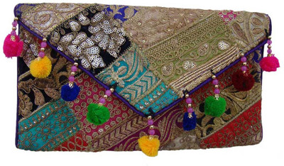 

The Living Craft Casual Multicolor Clutch
