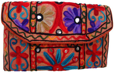

The Living Craft Casual Multicolor Clutch