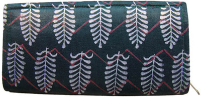 

The Living Craft Casual Multicolor Clutch