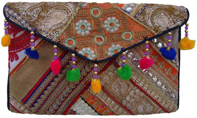 

The Living Craft Casual Multicolor Clutch
