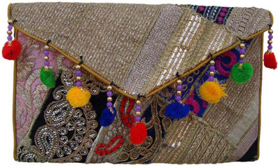 

The Living Craft Casual Multicolor Clutch