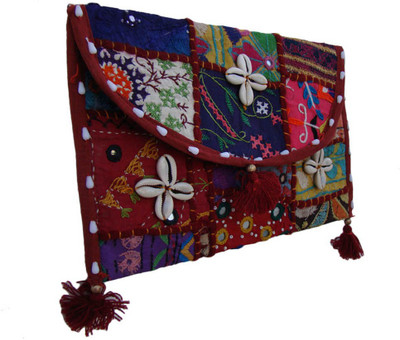 

The Living Craft Casual Multicolor Clutch