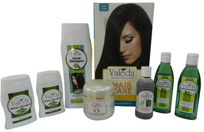 

Valeda Herbal Dandruff Treatment Kit - From The 'House of Doctors - Since 1988'(1100 ml)